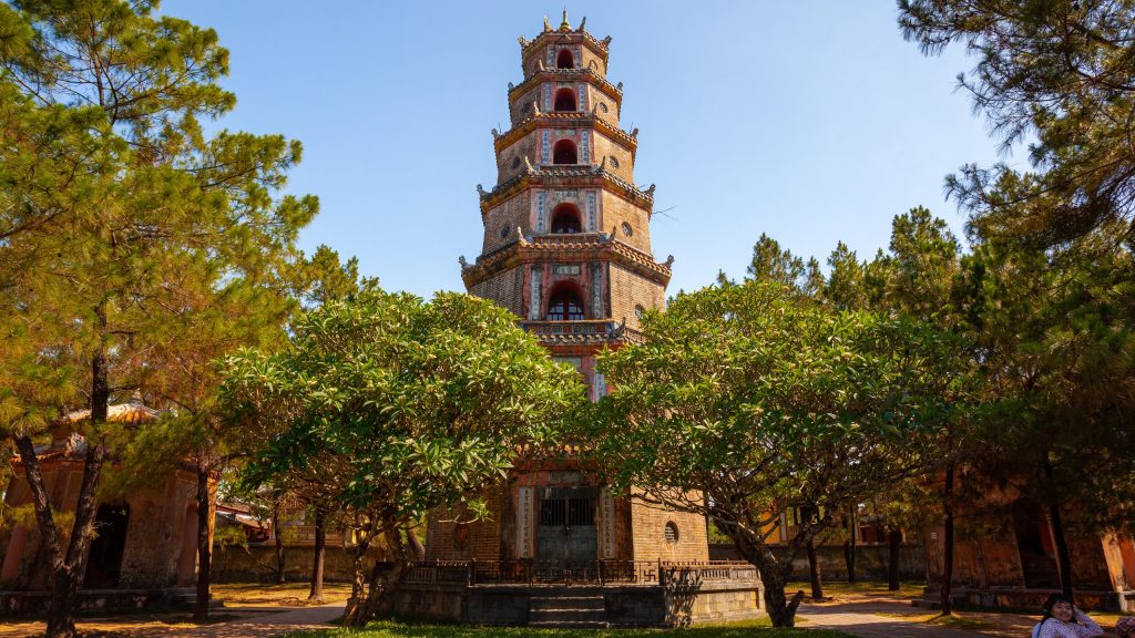 Thien Mu pagoda, full day tour in Hue